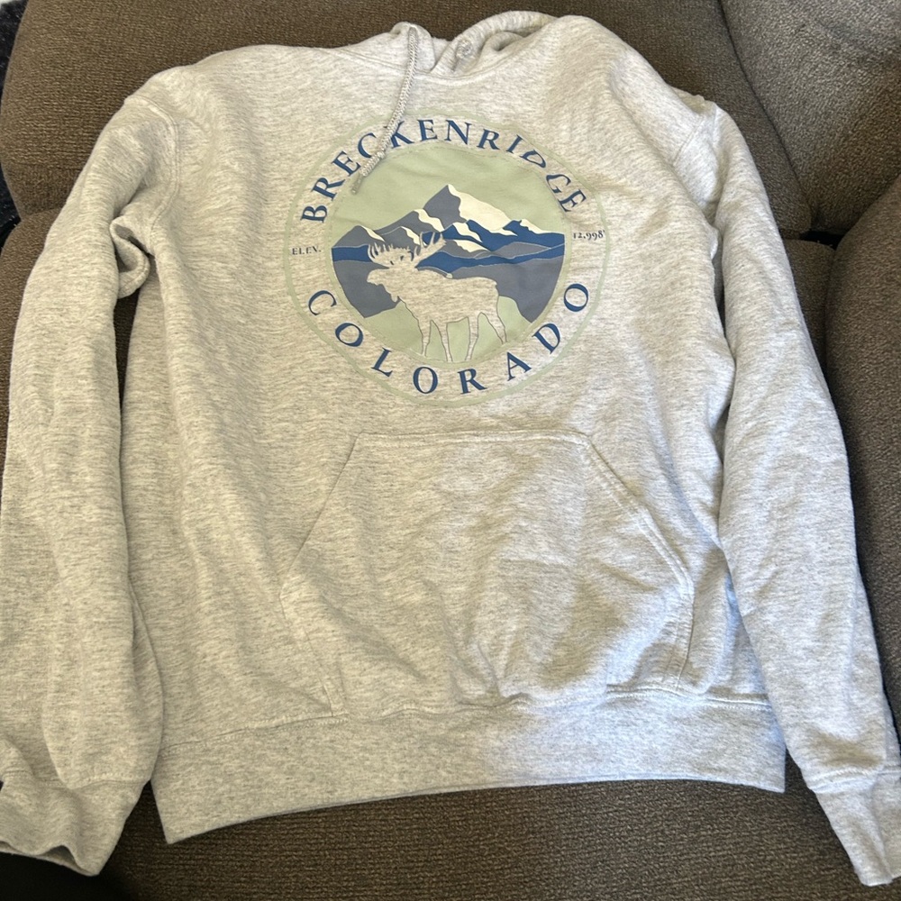 Sweat shirt from Breckinridge Colorado.